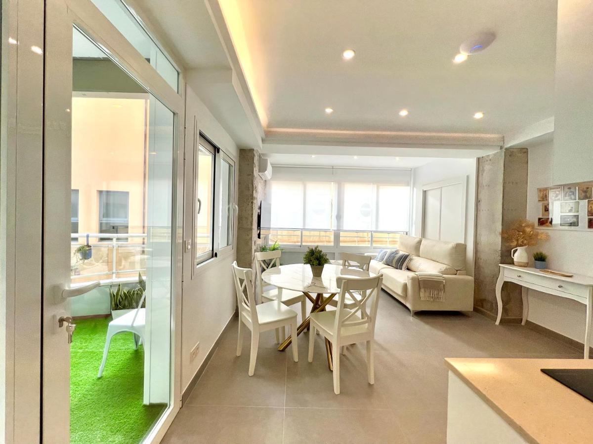 Malagueta Beach III & Terrace By Ele Apartments Malaga Bagian luar foto
