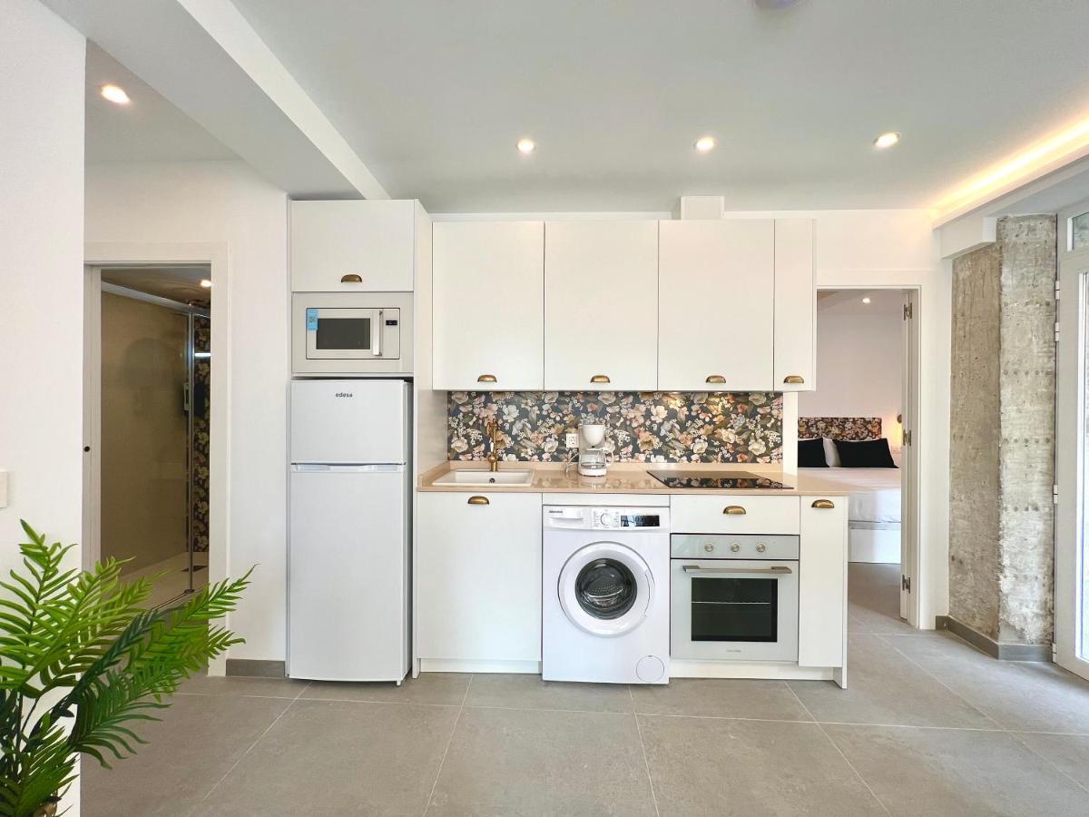 Malagueta Beach III & Terrace By Ele Apartments Malaga Bagian luar foto
